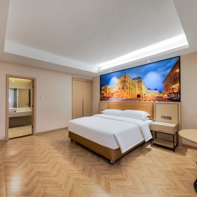 商務&會客&娛樂 | 商務套房 維也納飯店（深圳國際會展中心沙井地鐵站店）優惠