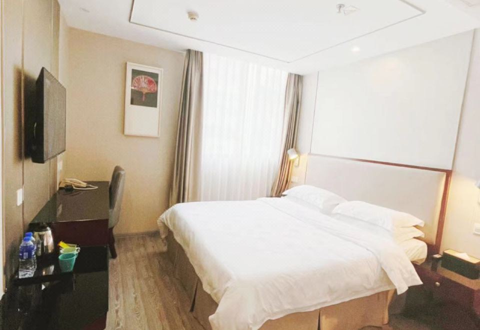 Phoenix Regalia Hotel (Chengdu Chunxi Road Taikoo Li Store)Supreme Queen Room