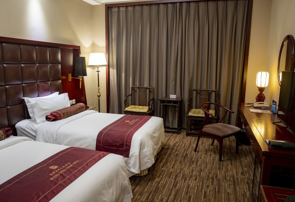 Qianmen Jianguo HotelBusiness Floor Twin Room (No Window)