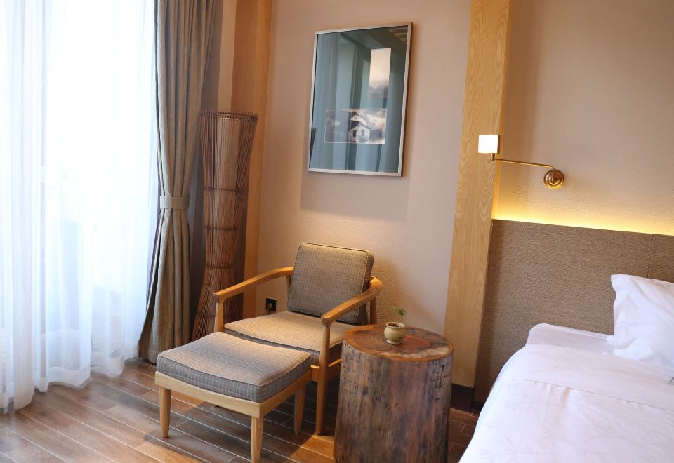 山語樓豪華家庭房