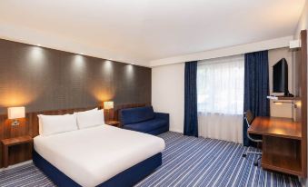 Holiday Inn Express Cambridge Duxford M11 Jct 10, an IHG Hotel - Housity