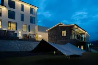 Endless Summer · Cloud Private Hot Spring Homestay（Siguniang Mountain）