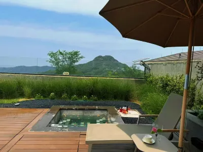 Yingying Mountain House B&B Hotele w: 