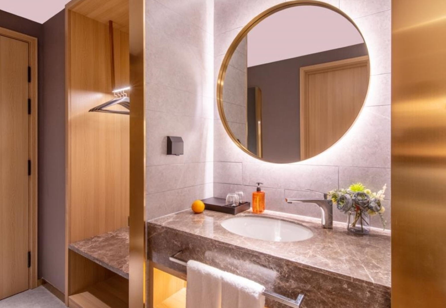 大床房（智控+投屏+小冰箱）