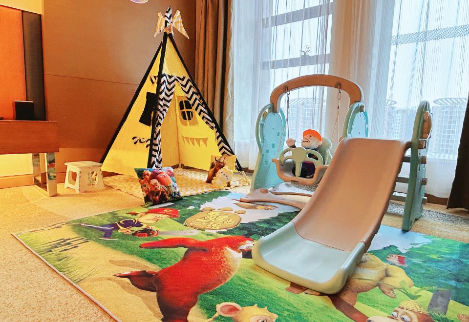 熊出没亲子主题大床房