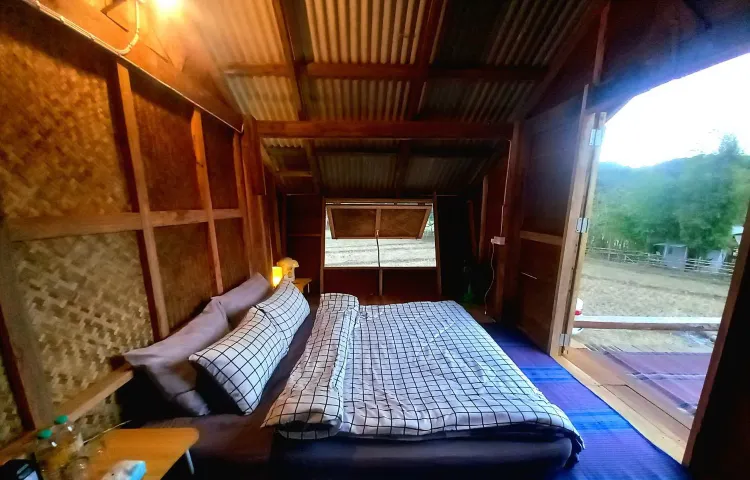 บ้านพักวิวทุ่งนาและภูเขา