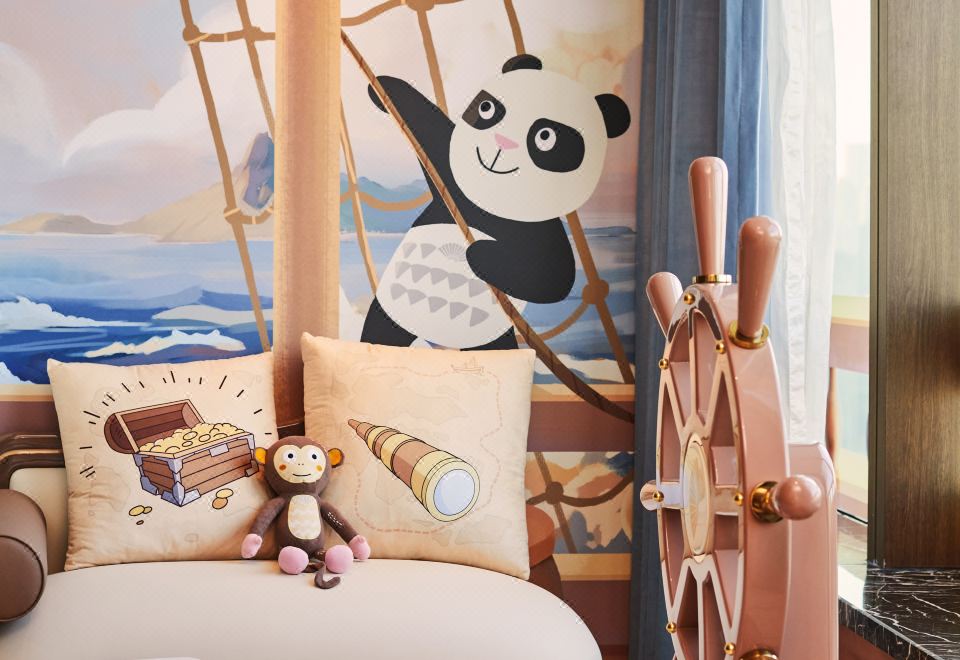 Mandarin Oriental Pudong ShanghaiHarbour City Themed Suite King