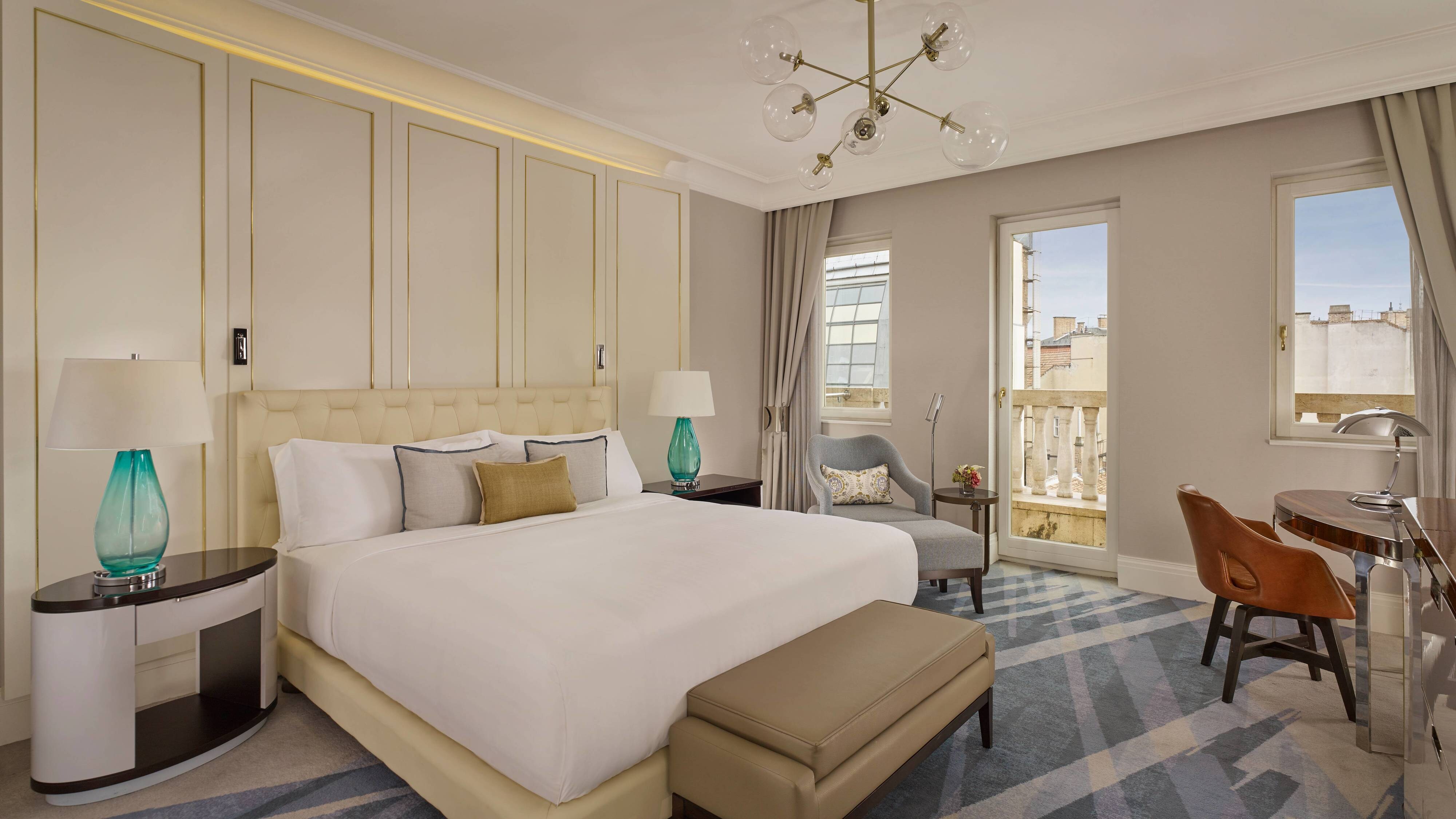 俱乐部特大床客房