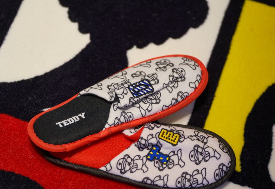 Cheery Canal Hotel HangzhouTeddy Collectible Twin Room