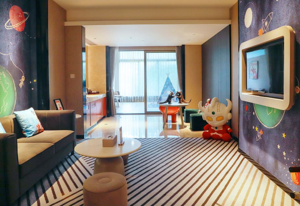Dongguan Marriott HotelStarry Explorer-Ultraman Family Suite