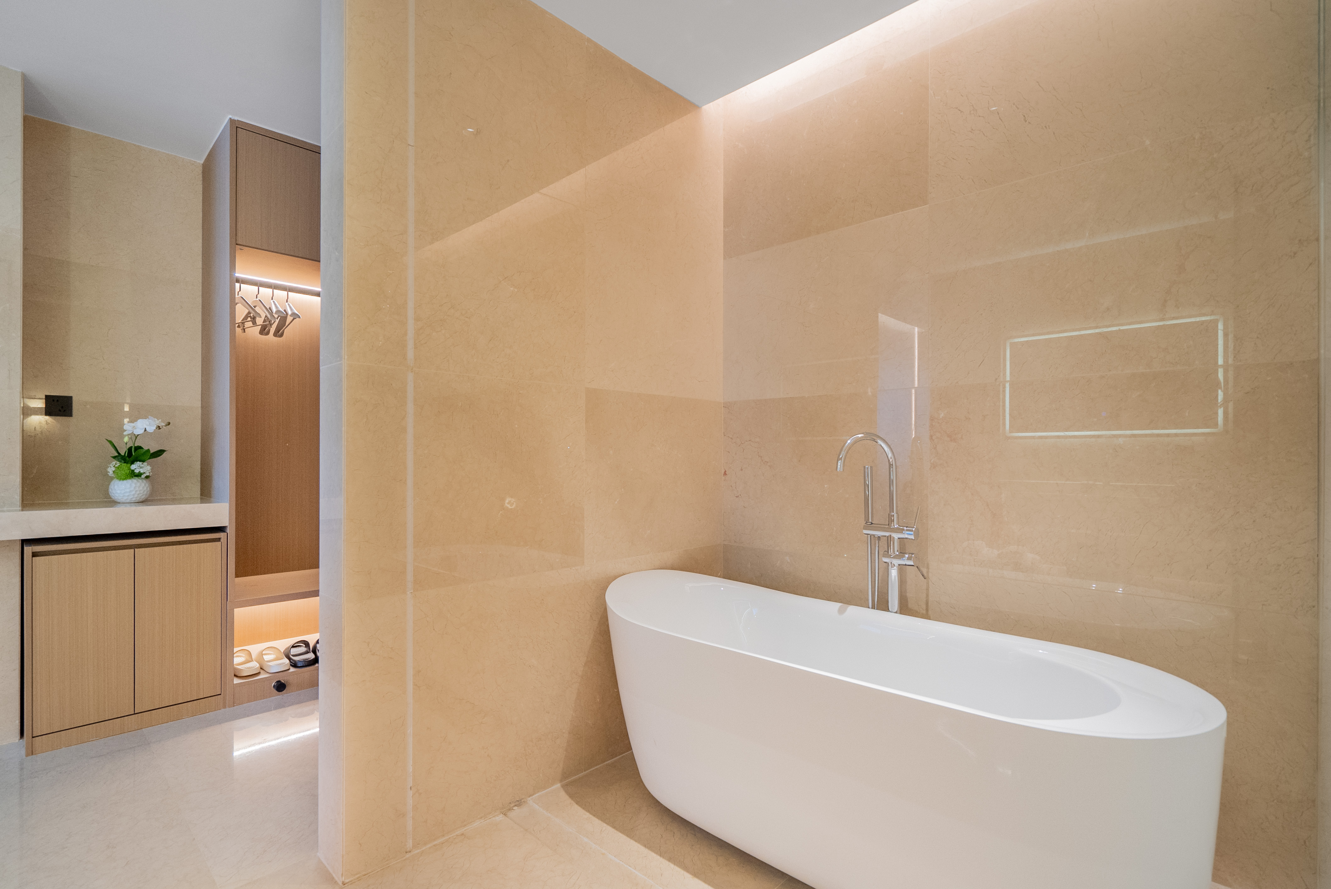 輕奢浴缸大床房（休閑茶座+助眠床墊）