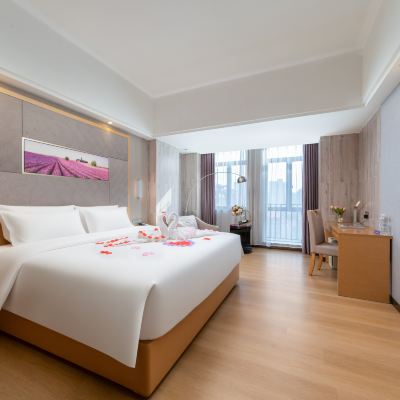 浪漫優享房-（慕思床墊+浪漫布置+55寸4K電視） 麗楓酒店（珠海斗門店）優惠