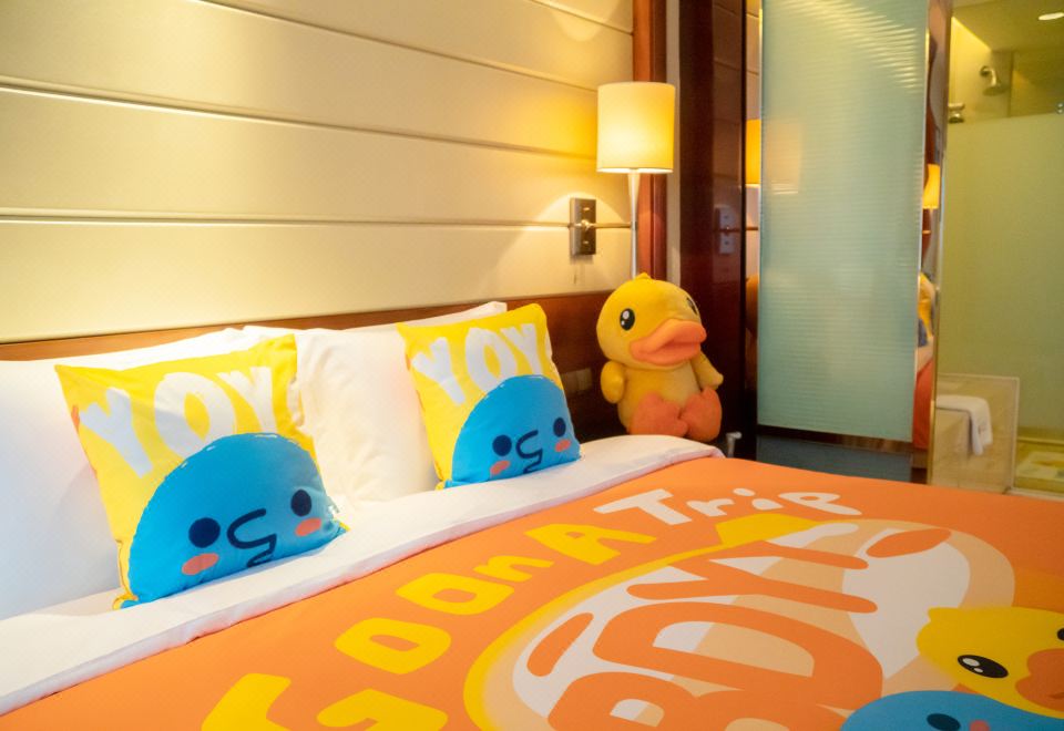 “小黃鴨”歡樂親子城景大床房