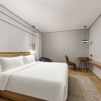 荷風特惠大床房「雅緻空間+助眠枕頭+液晶電視」 禾尖S飯店（深圳高新園店）優惠