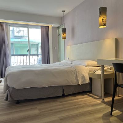 商務陽台房一大床(無浴缸) 台北馥華商旅優惠