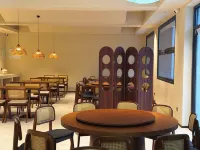 Xinglong Lizike S Homestay