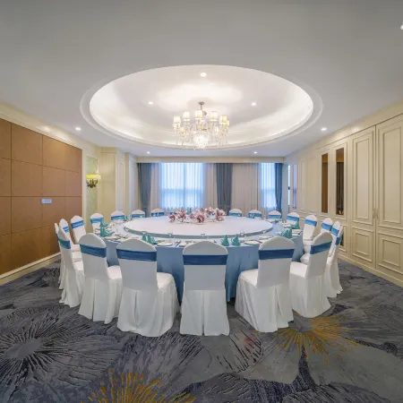 Hengdian Film Town Fengjing Jiali Hotel (Qingming Shanghe Tu Branch) Отели в г. Донян
