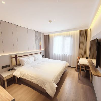 套房 【智能客控+會客區域+安睡親膚床品+電視投屏】 如家商旅飯店（連雲港東海商業街高鐵站店）優惠