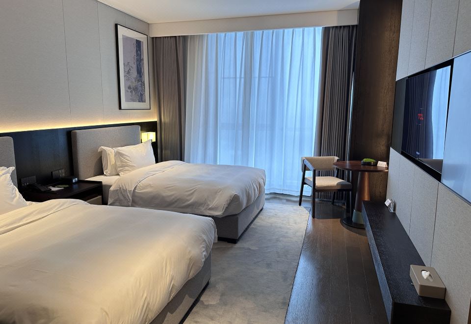 2-bed Room
