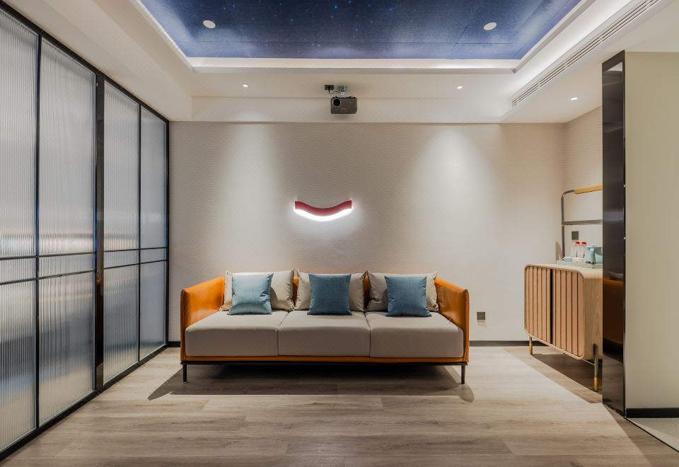 Featured Suite
