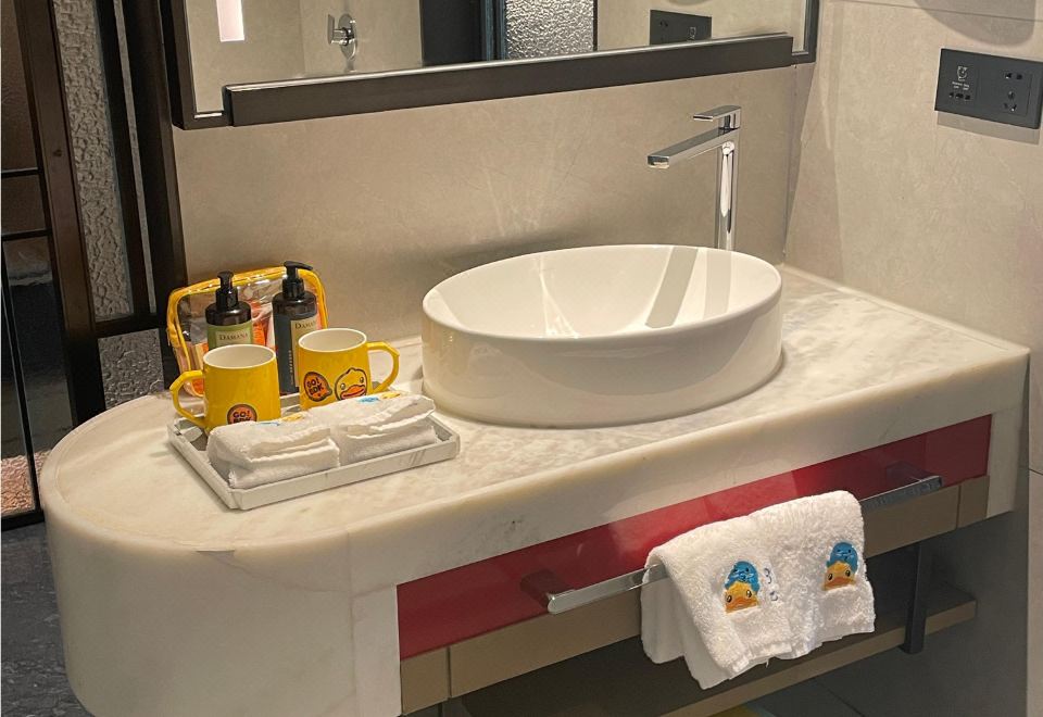 小黄鸭主题豪华大床房