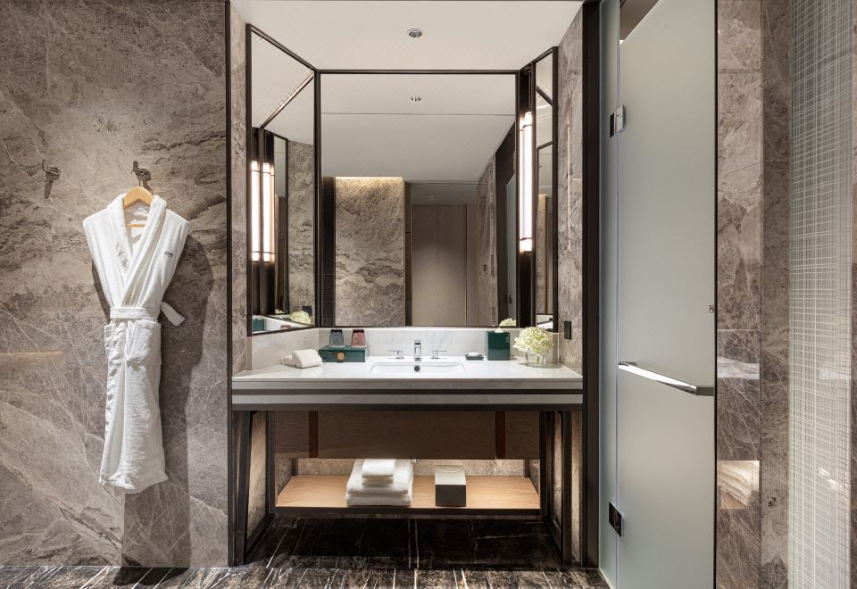 豪华商务大床房