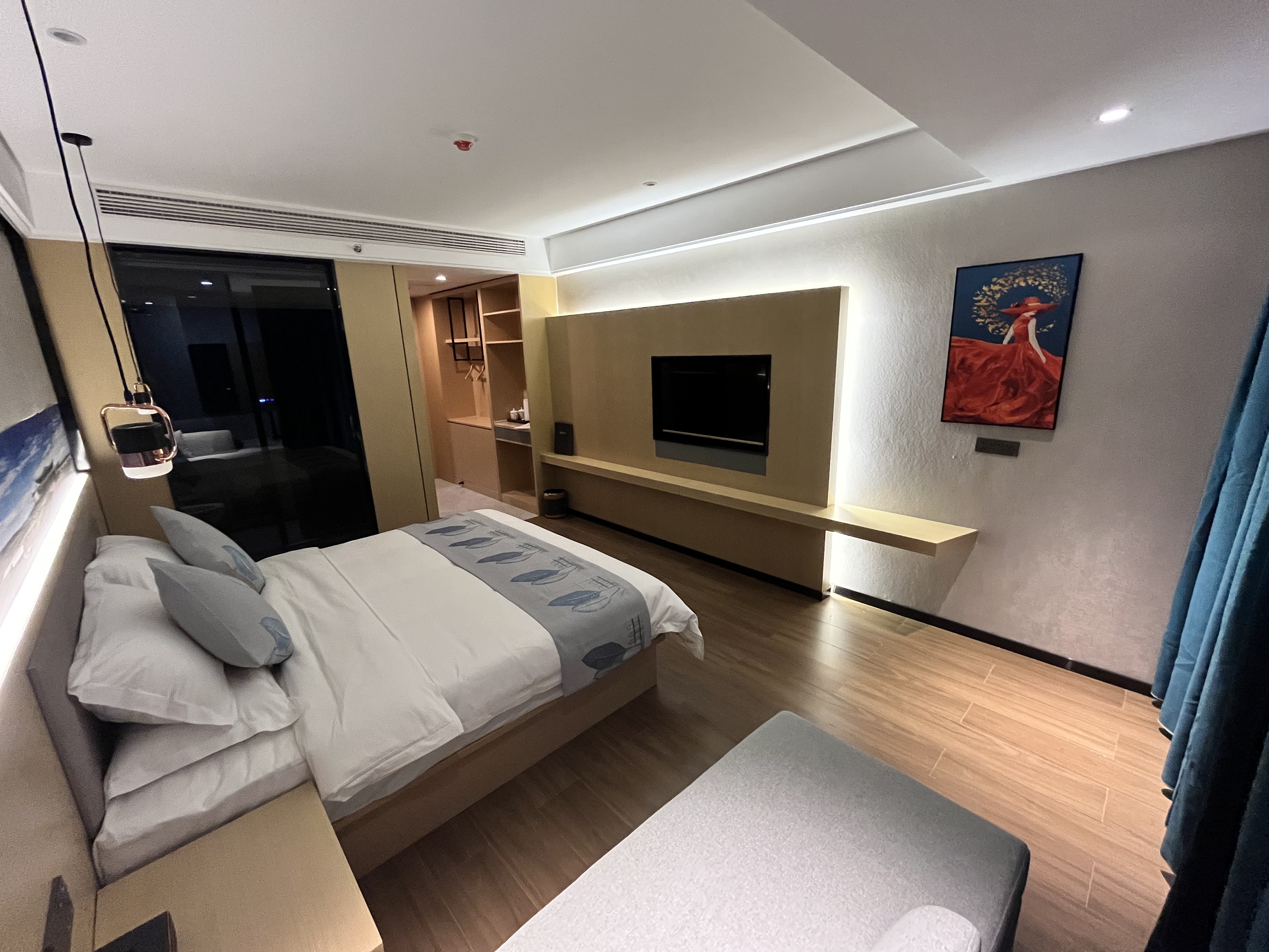 行政大床房（雅致静逸+乾湿分离+舒适办公）