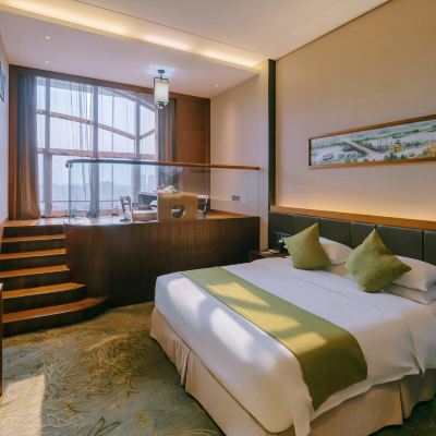 香氛安睡大床房（茶具+新中式榻榻米茶室+奧達信冰箱） 錦江都城酒店（中山興中廣場店）優惠