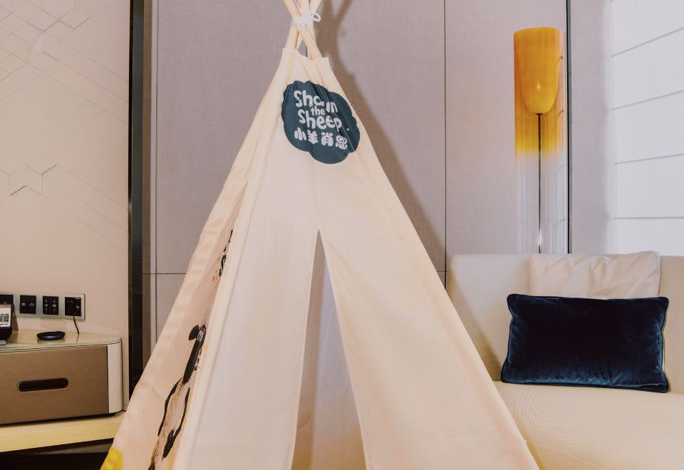 小羊肖恩主题房大床房