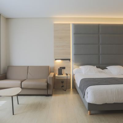 Family Room (2adults+2children) Hotel Liabeny Promo Code