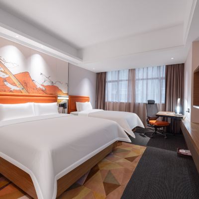 溫馨子母雙床房-舒達床墊+小冰箱+書桌 麗呈和一飯店（鶴山廣場店）優惠