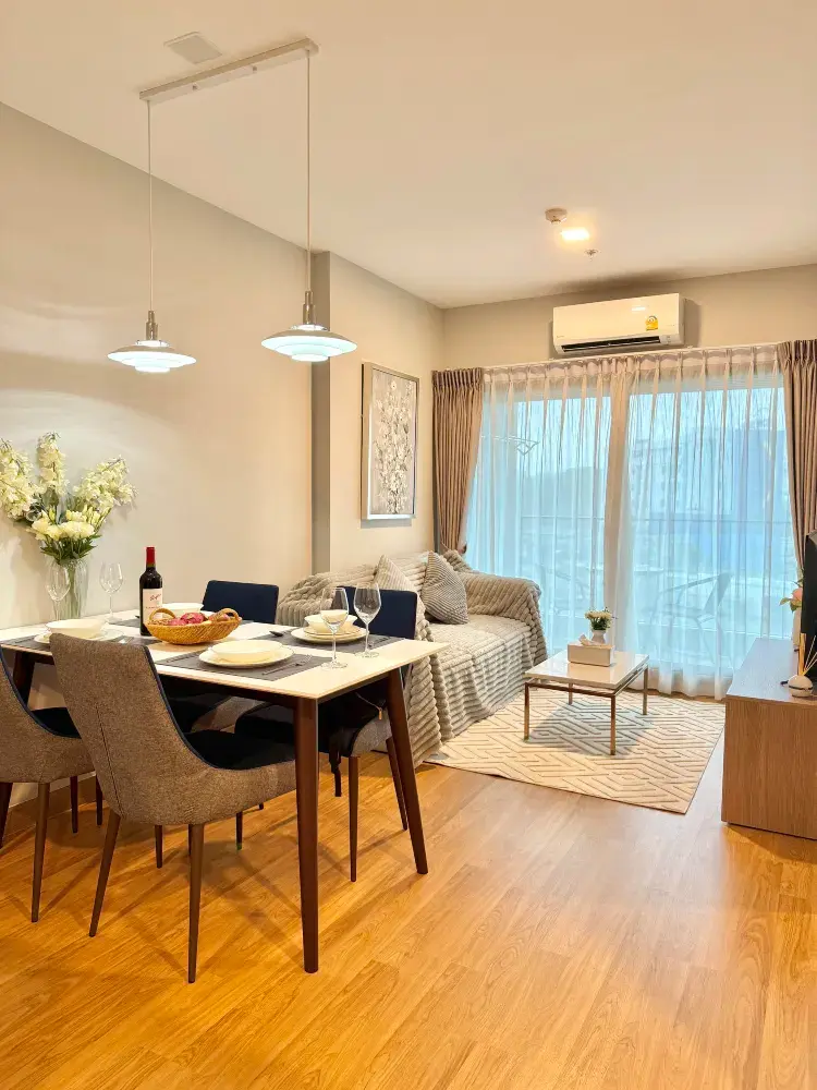Two Bedrooms, One Living Room And One Bathroom