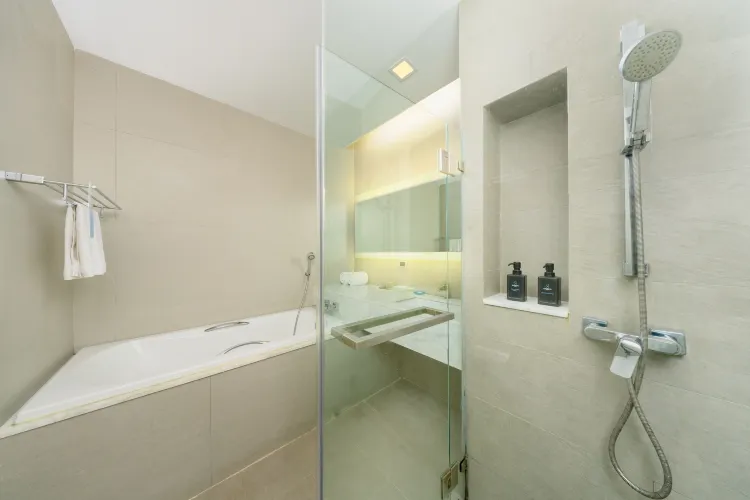 ห้องดีลักซ์ วิวสระน้ำ