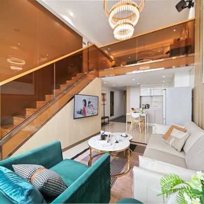 榻榻米江景複式三床房（巨幕影音+望江景+烘乾洗衣機） 麗途國際公寓（廣州珠江新城店）優惠