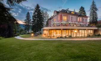 Wellness & Spa hotel Villa Regenhart - Housity