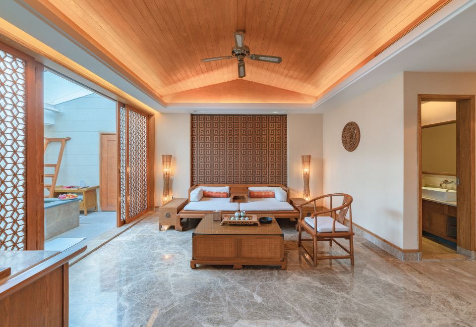 赏月套房-高层天窗-私汤泡池-超大客厅