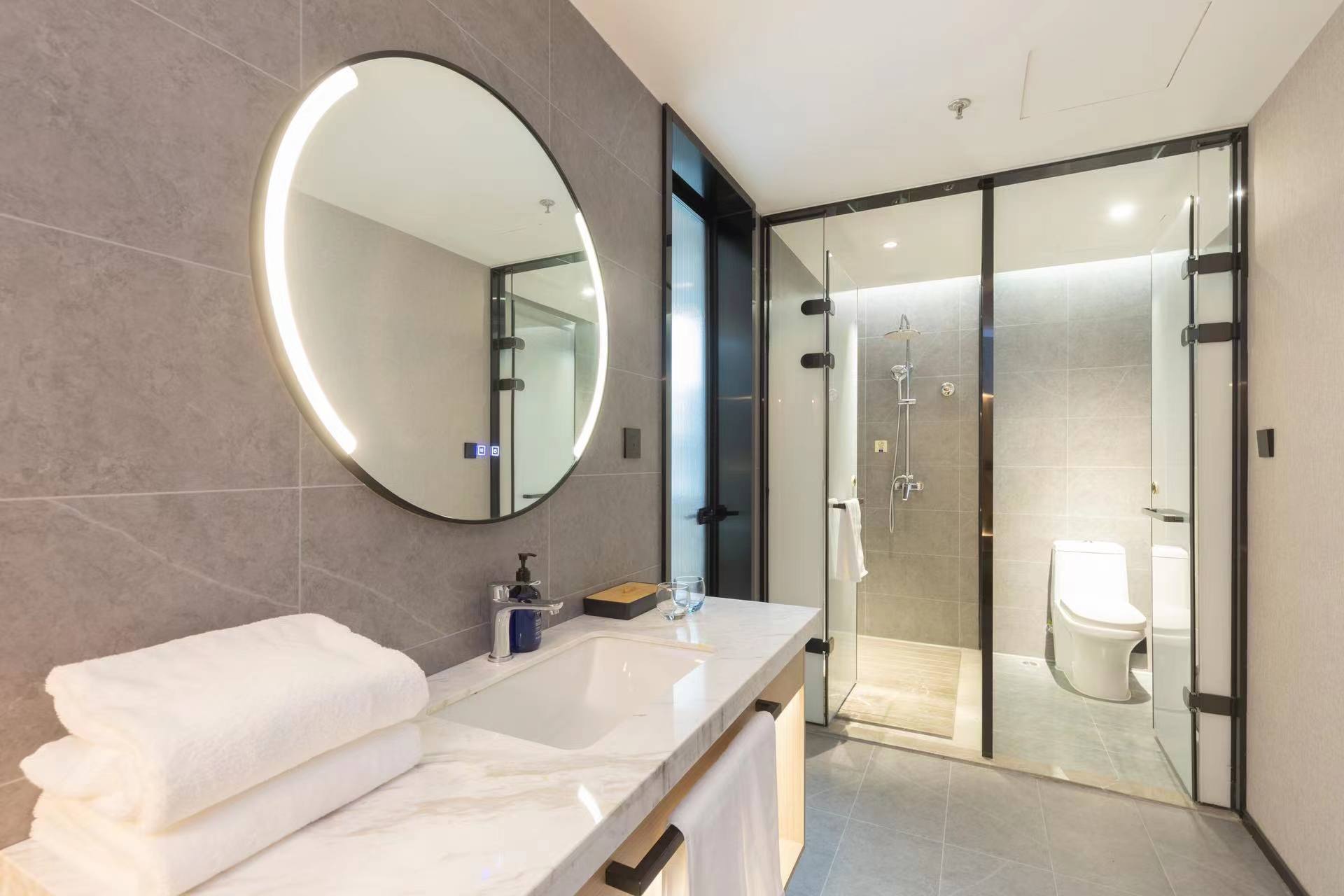 套房（可投屏55寸电视+喜临门床垫+自助洗衣+小冰箱）