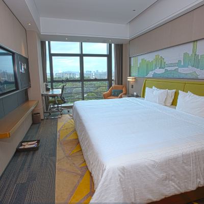 好萊塢-超大床房（美國舒達床墊+城市景觀） 深圳龍華清湖希爾頓歡朋飯店優惠