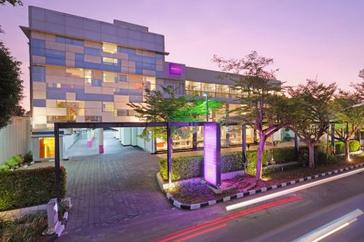 โรงแรมเควสต์ ซิมปัง ลิมา - เซมารัง บาย แอสตัน
