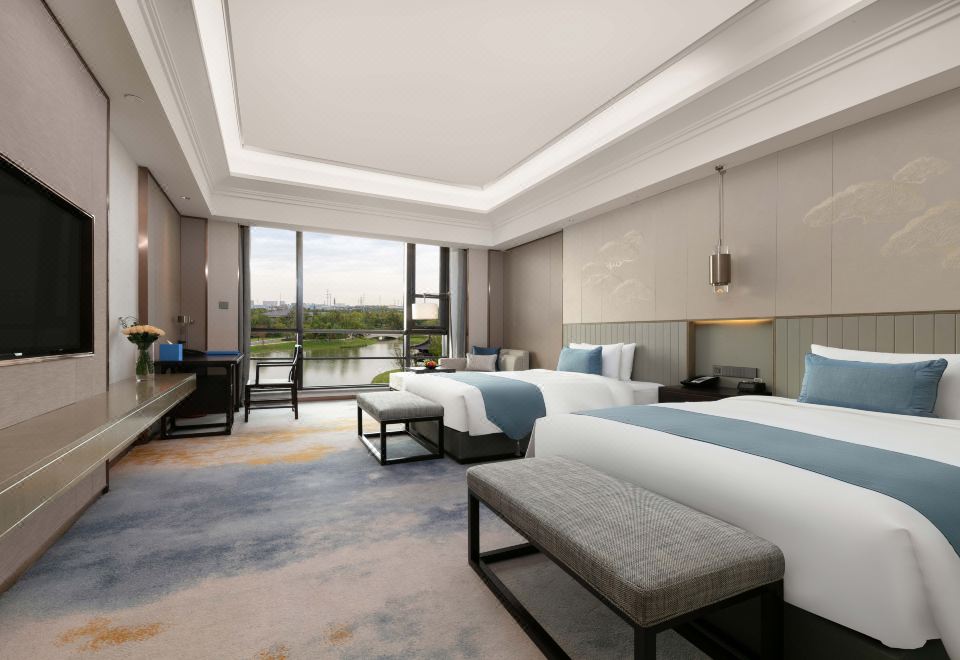 玉蘭苑豪華湖景雙床房