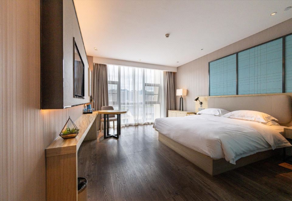 Queen Room With River View