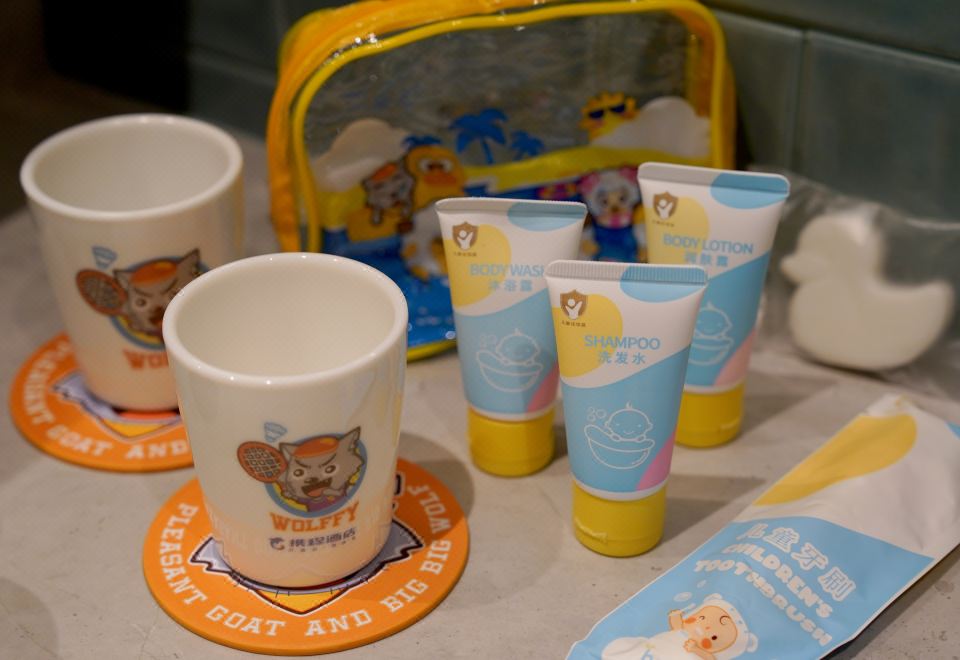 喜羊羊与灰太狼豪华双床房（小童游乐Coffee机Minibar）