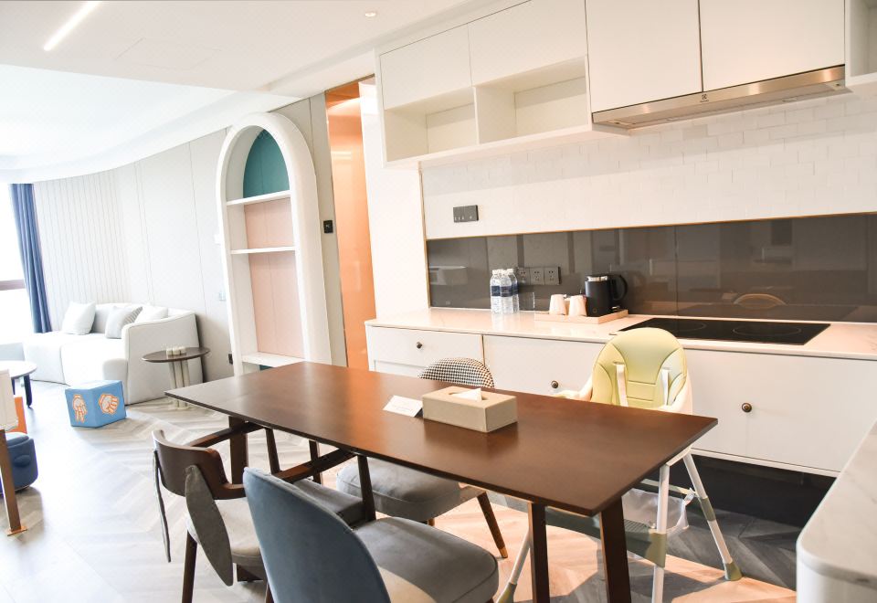 蹦巴之家主题亲子套房