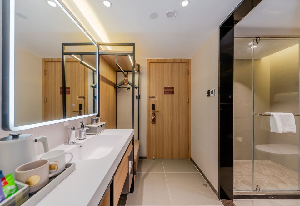 大床房（智能客控+手机投屏+徕芬吹风机）