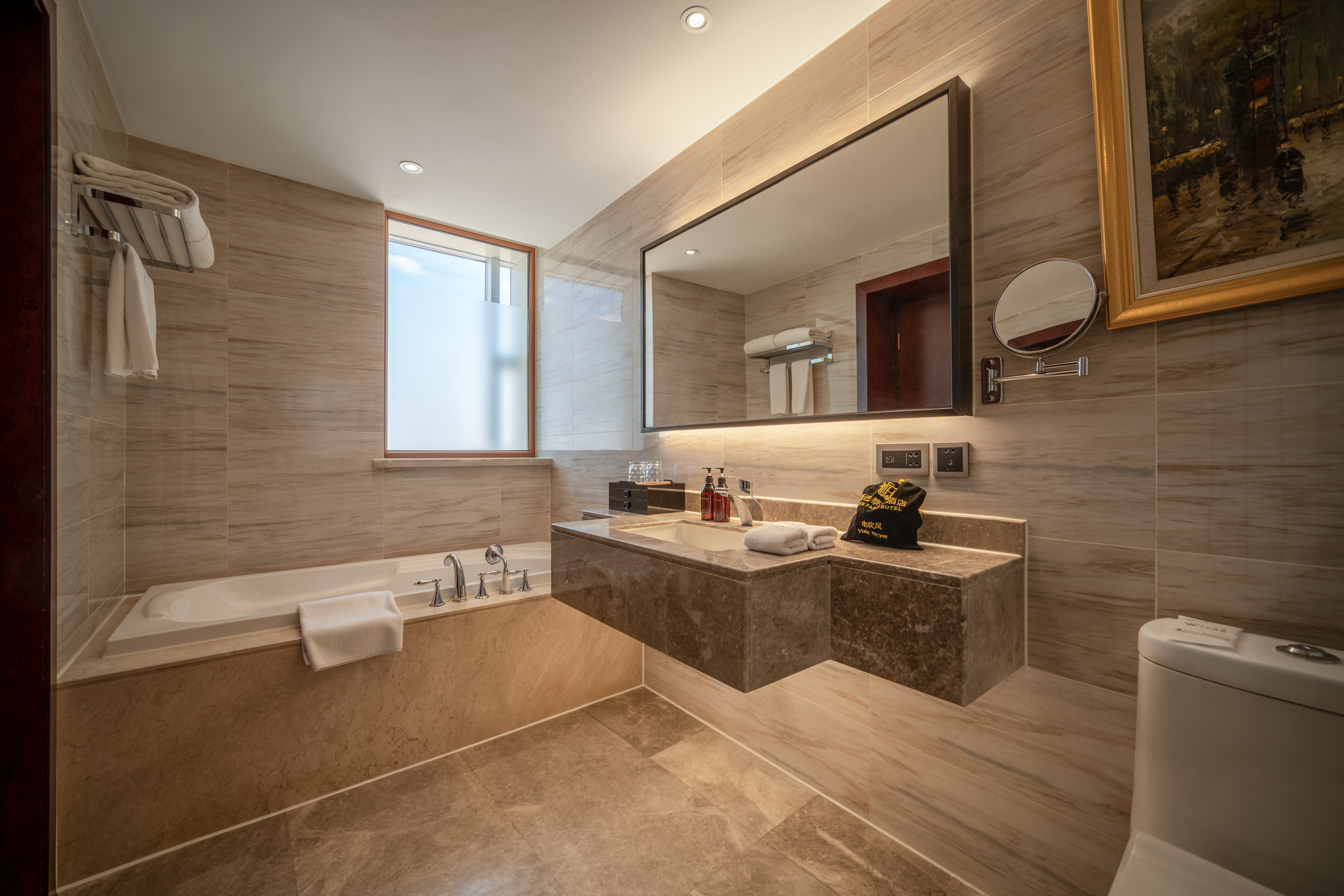 巴黎尊選雙床房·豪華浴缸·潤境加濕器