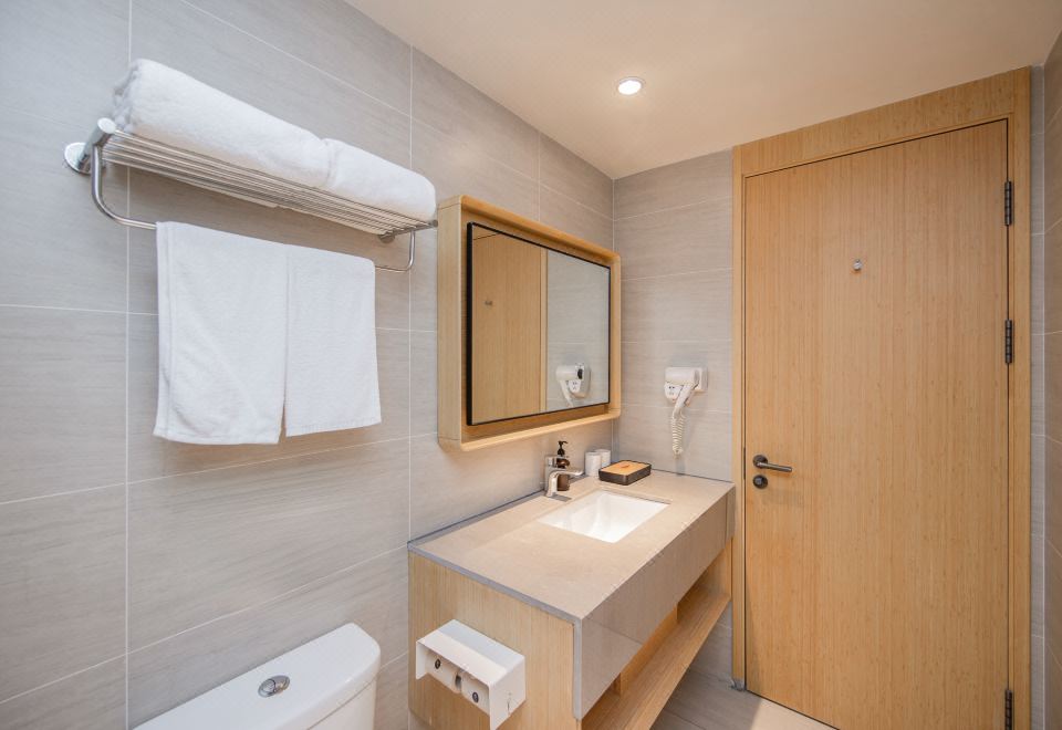 高级大床房A（无窗）