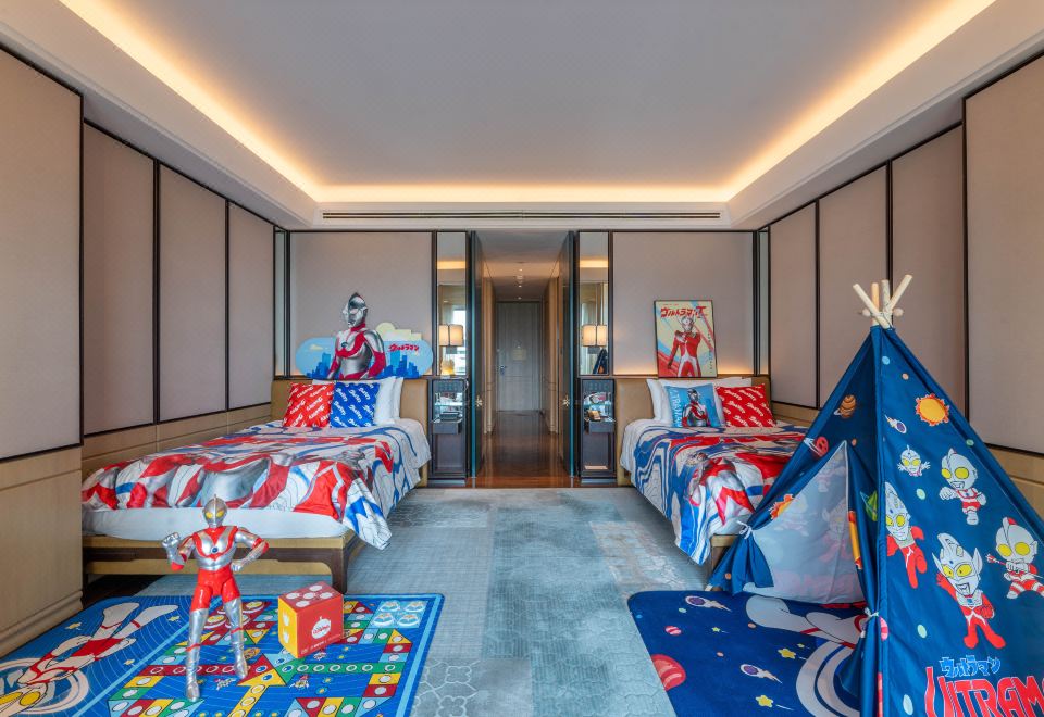 奥特曼亲子主题园景双床房