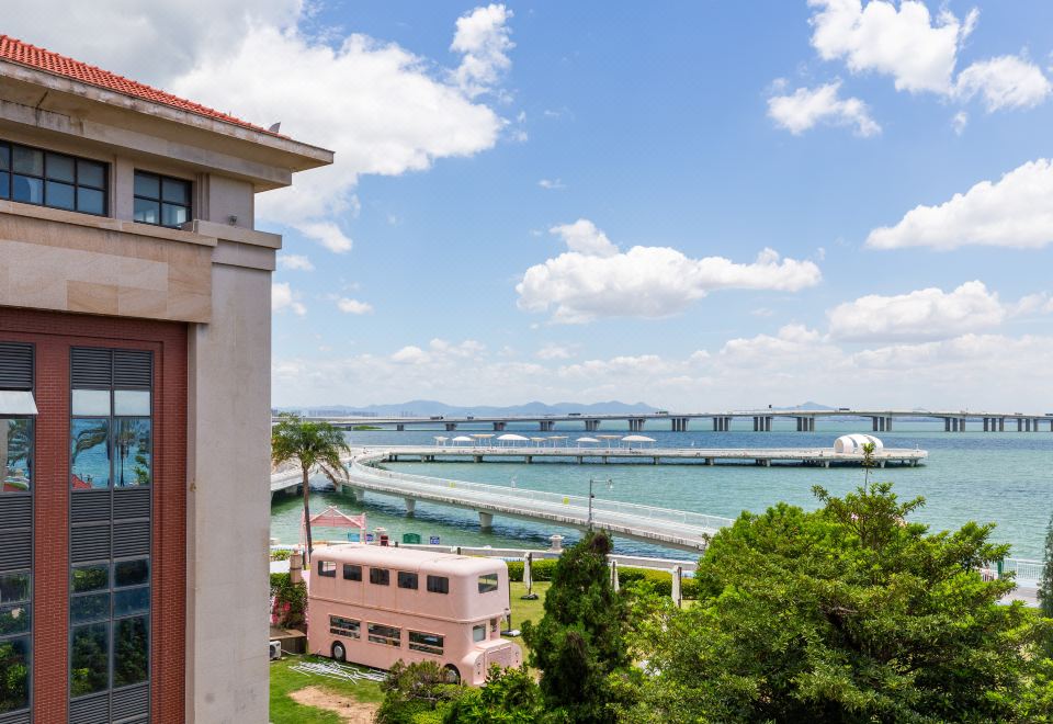 集韵?海上日出露台套房