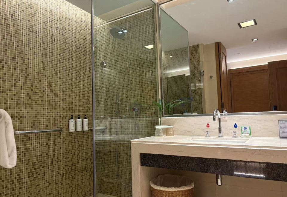 Guanfang Hotel QujingDreamlily Sleeps Peacefully In A Twin Room