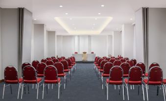 Fabu Hotel Bandung - Housity